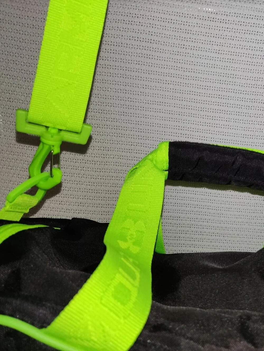 Under Armour Duffel Bag with adjustable strap